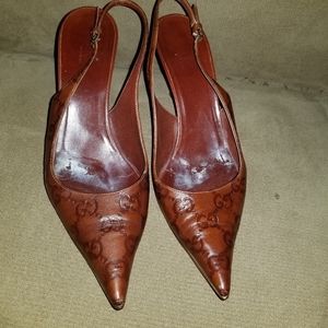 Gucci leather monogram heels 7B